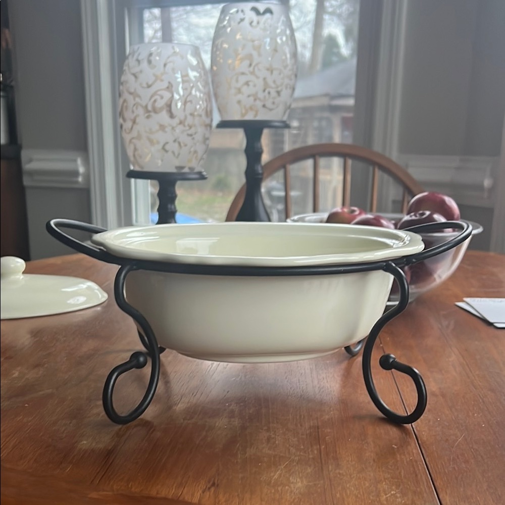 Southern Living Cream Ceramic Server with Black Metal Stand